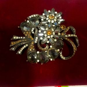 Avon SP Brooch Large